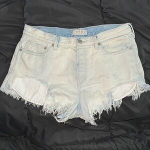 Free People We the Free distressed light wash high rise shorts size 29 NWOT
